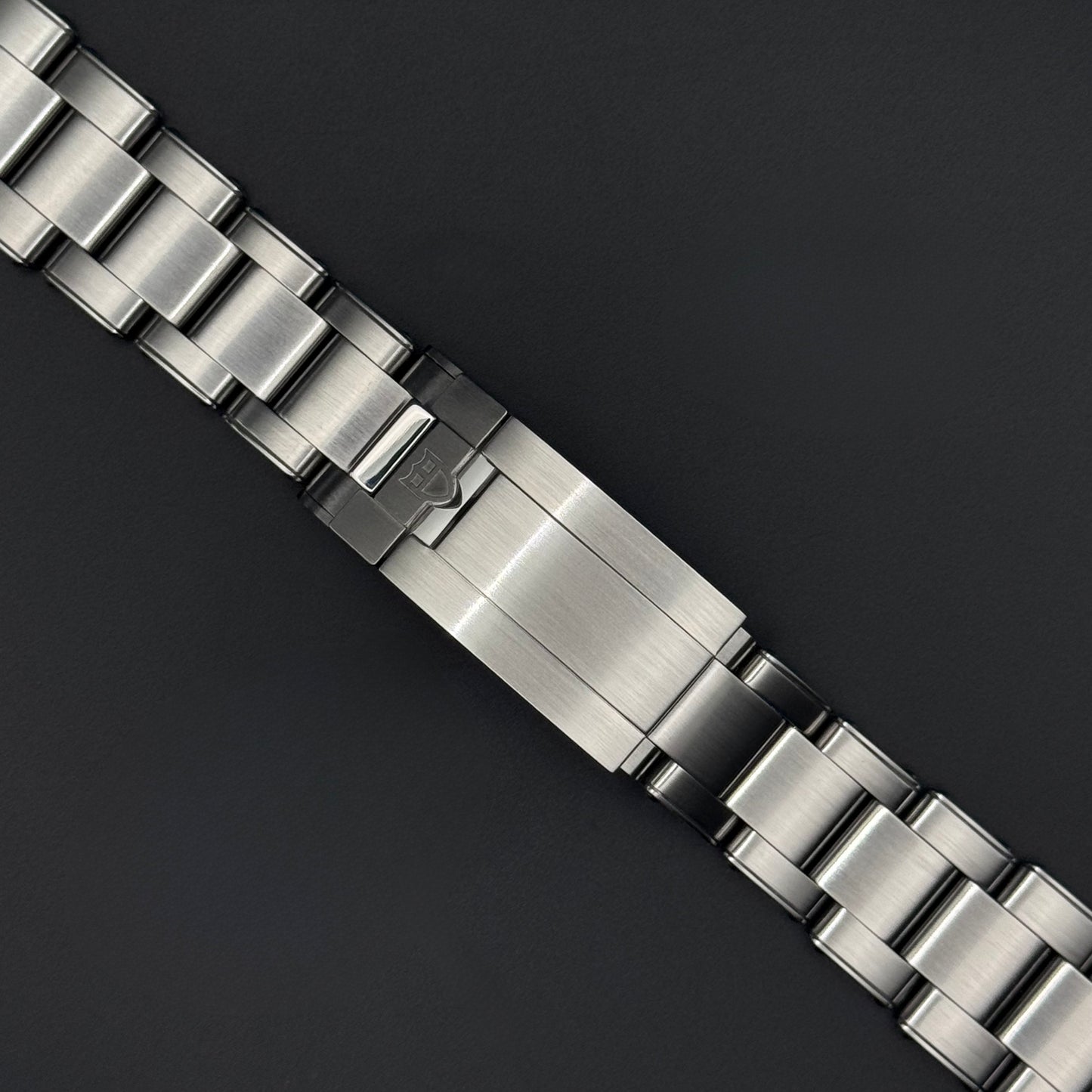 TUDOR Black Bay Monochrome